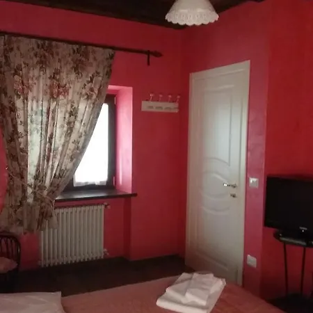 Oda ve Kahvaltı Damiani
